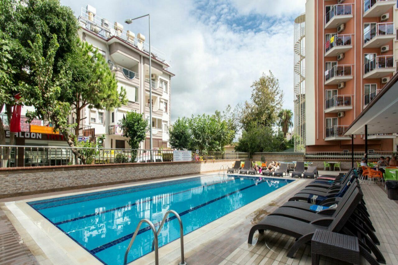Hotell Kleopatra Ada 3*
